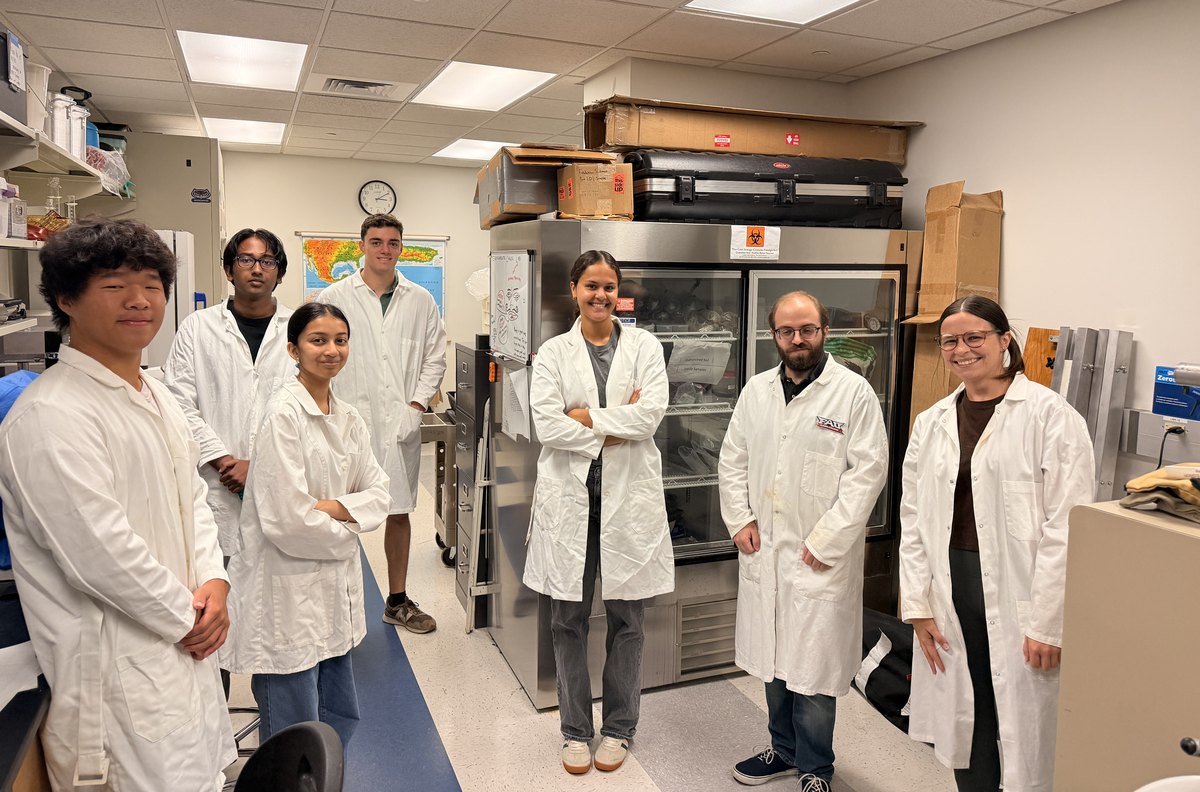 Environmental Change Lab students in the laboratory